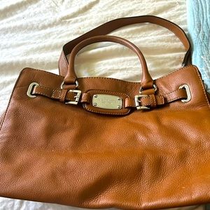 Nice purse.  Very soft.